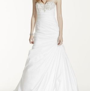 TAFFETA WEDDING DRESS WITH BEADED BUSTLINE